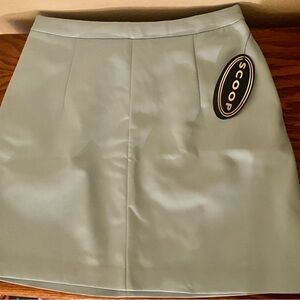 Scoop Women's Faux Leather Seamed Mini Skirt